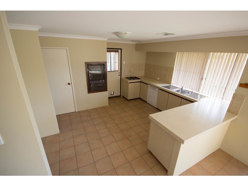 11 Leven Rise, Kinross WA 6028