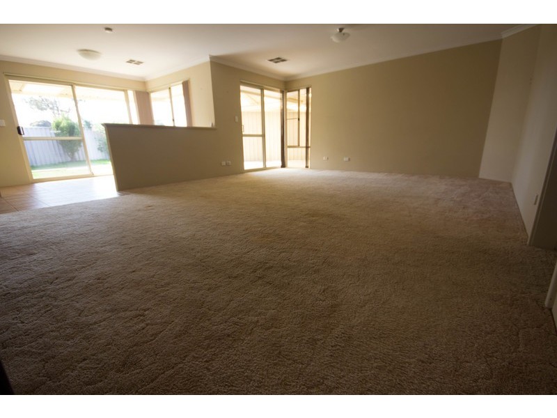 11 Leven Rise, Kinross WA 6028