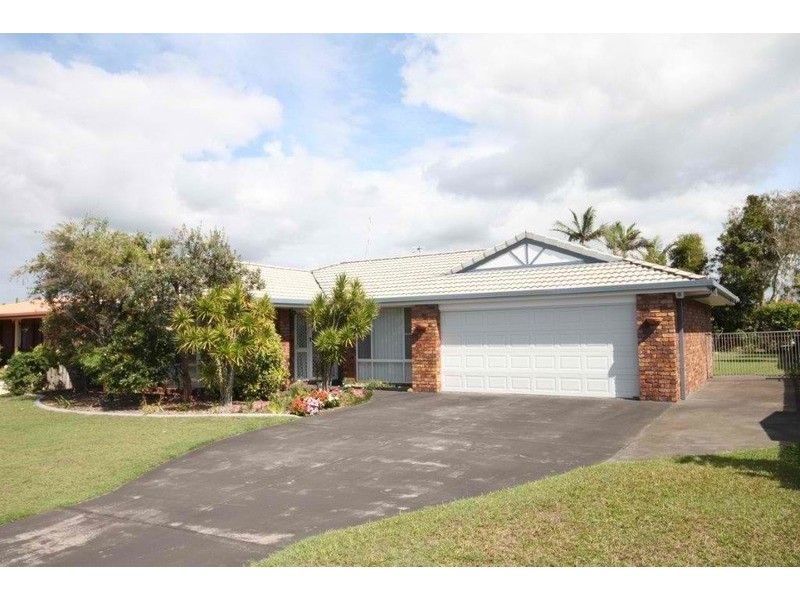 15 Royal Drive, Pottsville NSW 2489