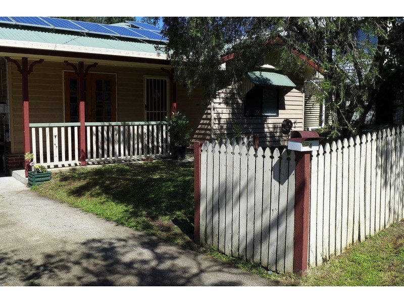 4 Market Street, Newmarket QLD 4051