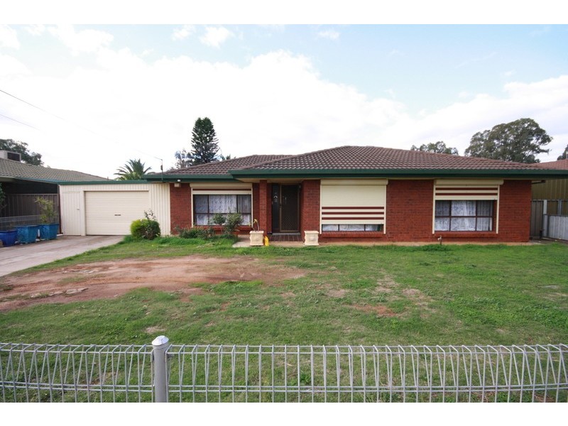 8 Meath Avenue, Salisbury Downs SA 5108