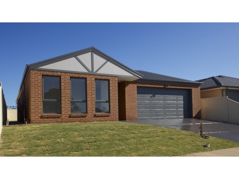 7 Viewhill Road, Kilmore VIC 3764