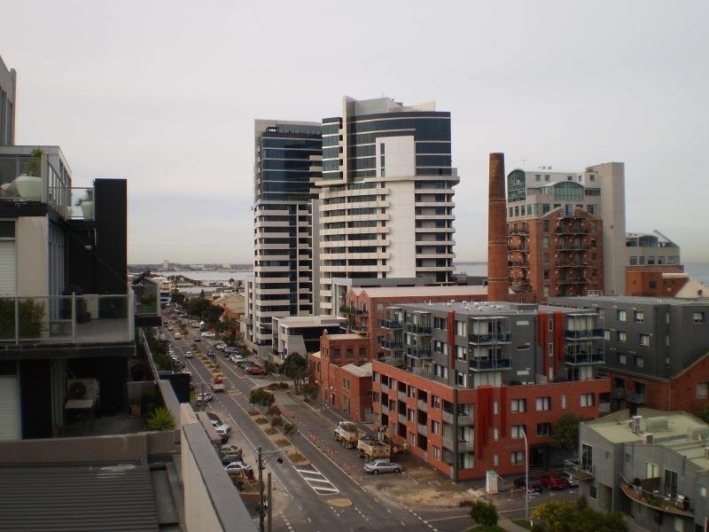 804C/142 Rouse Street, Port Melbourne VIC 3207