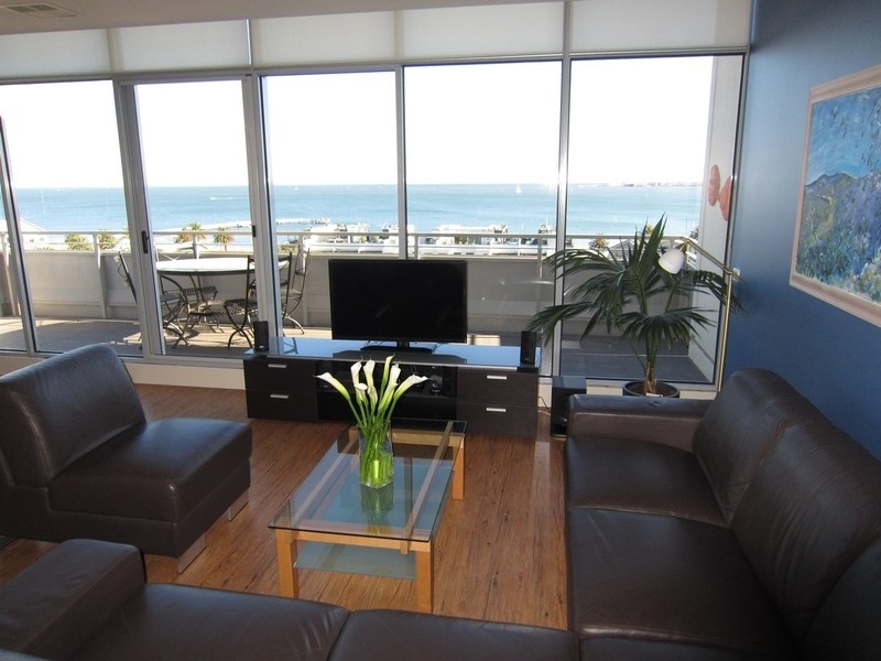 804C/142 Rouse Street, Port Melbourne VIC 3207