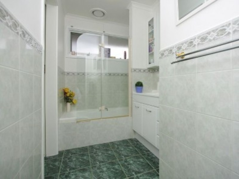 33 Chelsea Park Drive, Chelsea Heights VIC 3196