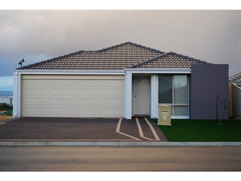 8 Clew Way, Jindalee WA 6036