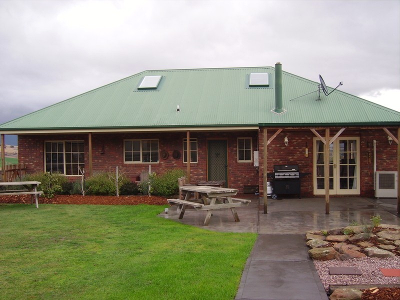 8 Tianari Drive, Honeywood TAS 7017