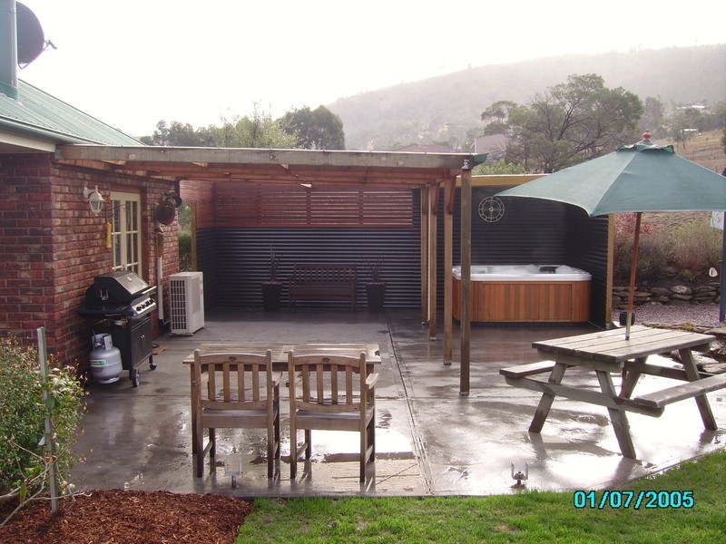 8 Tianari Drive, Honeywood TAS 7017