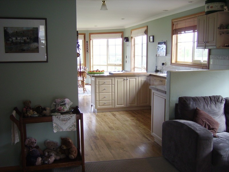 8 Tianari Drive, Honeywood TAS 7017