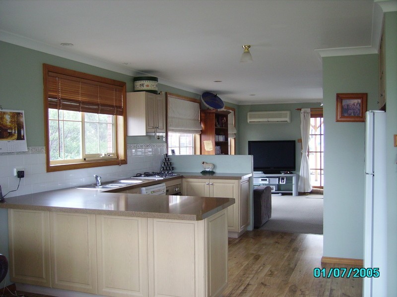 8 Tianari Drive, Honeywood TAS 7017