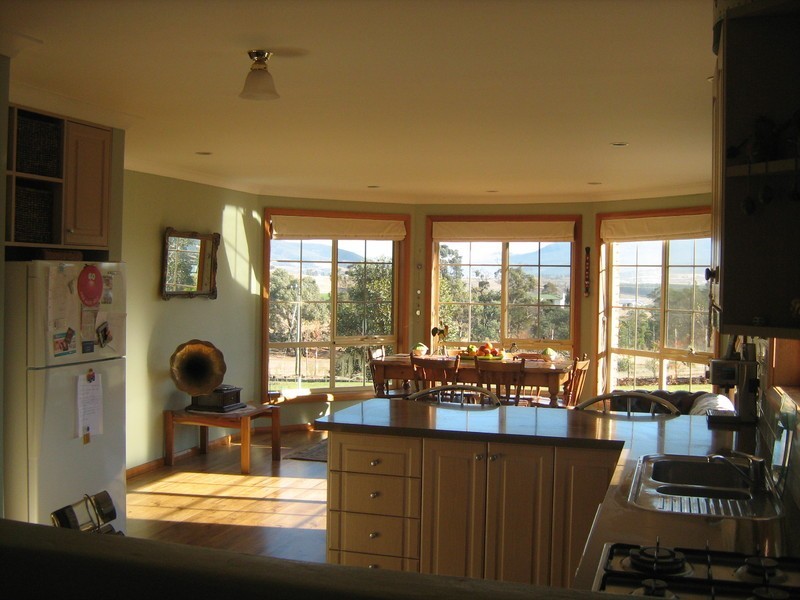 8 Tianari Drive, Honeywood TAS 7017