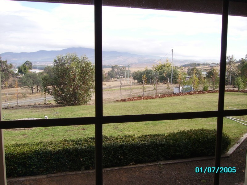 8 Tianari Drive, Honeywood TAS 7017