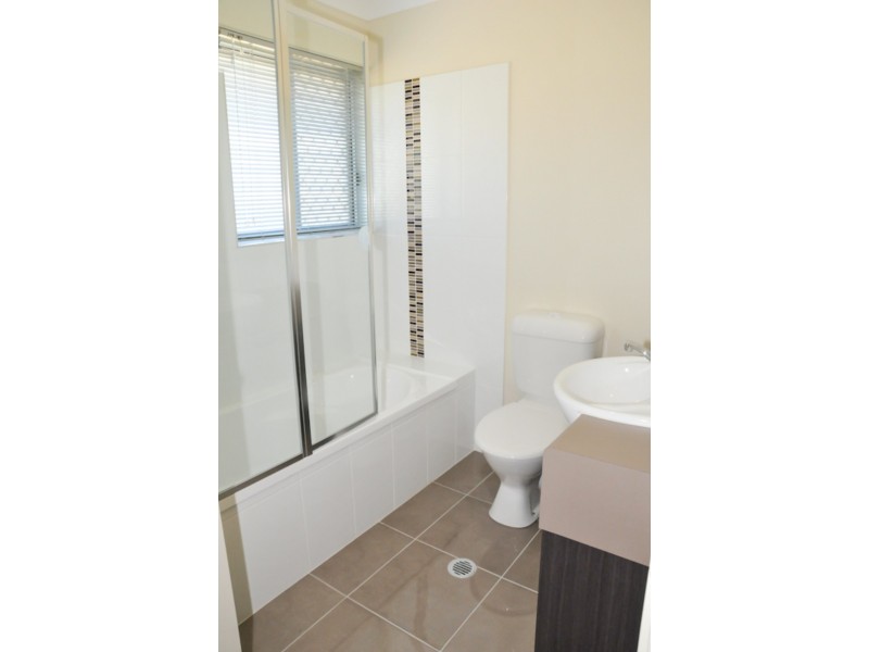 9/45 Blaxland Crescent, Redbank Plains QLD 4301