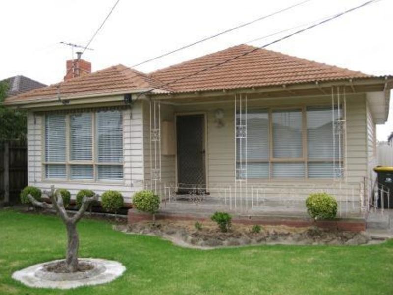 16 Little Street, Deer Park VIC 3023