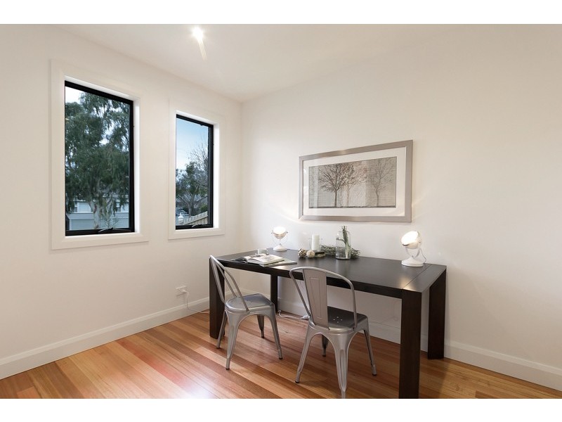 11 Paul Street, Cheltenham VIC 3192