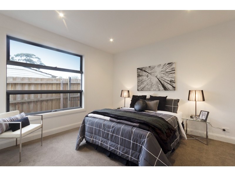 11 Paul Street, Cheltenham VIC 3192