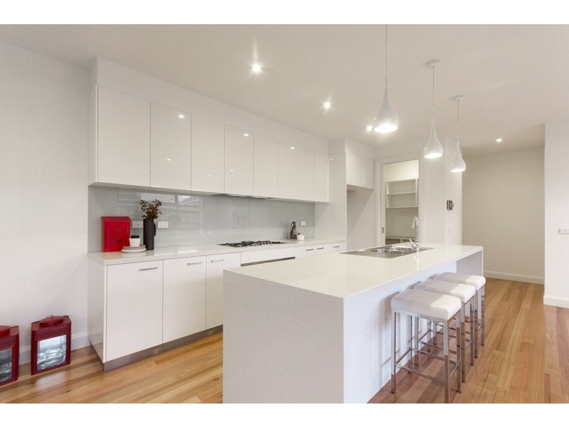 11 Paul Street, Cheltenham VIC 3192