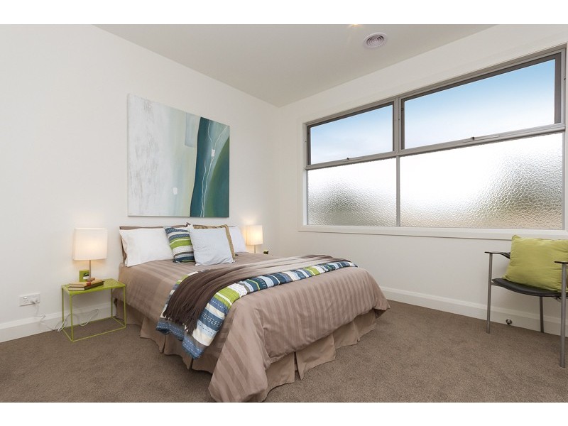 11 Paul Street, Cheltenham VIC 3192