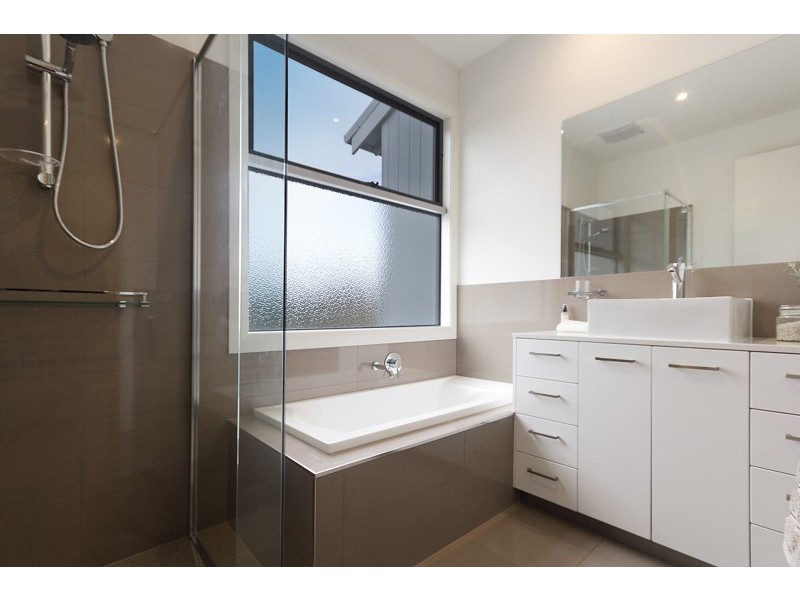 11 Paul Street, Cheltenham VIC 3192