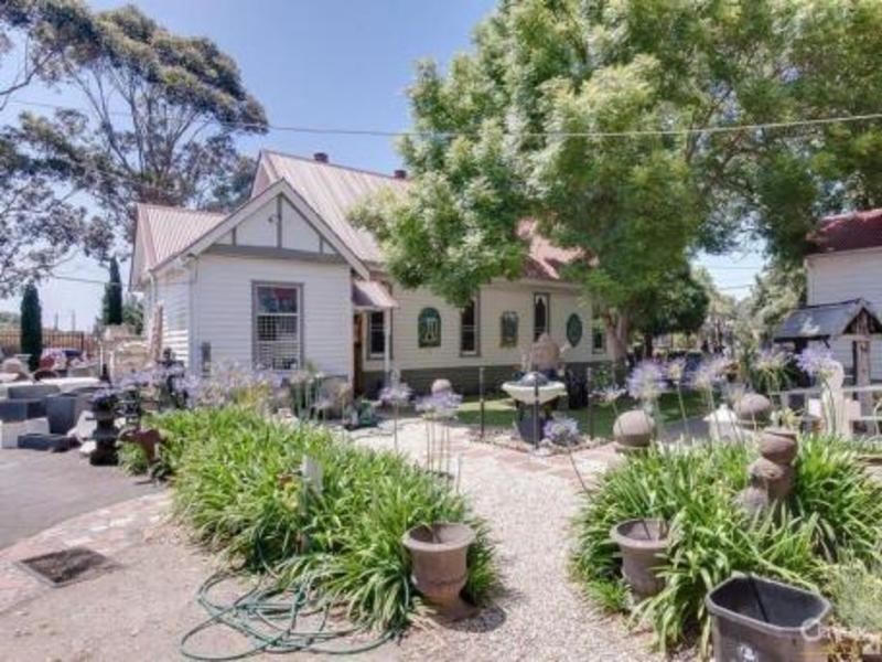 16 Mornington-Tyabb Rd, Tyabb VIC 3913