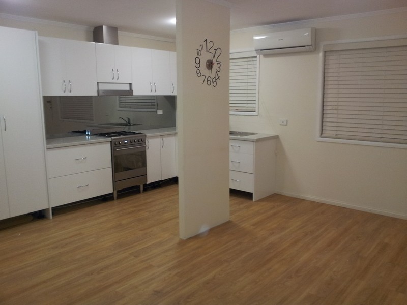 2/50 Moore Street, Morningside QLD 4170