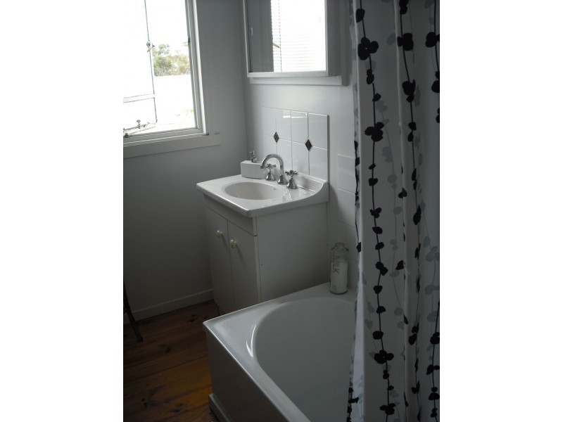 140B Roslyn Avenue, Blackmans Bay TAS 7052