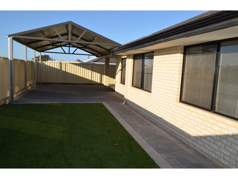 58 Badgerup Avenue, Lakelands WA 6180