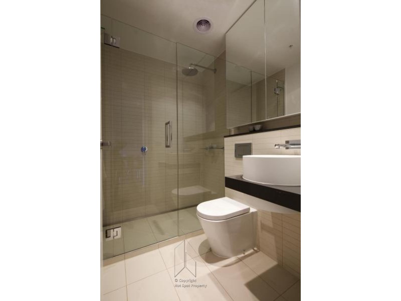 2212/50 Albert Road, South Melbourne VIC 3205