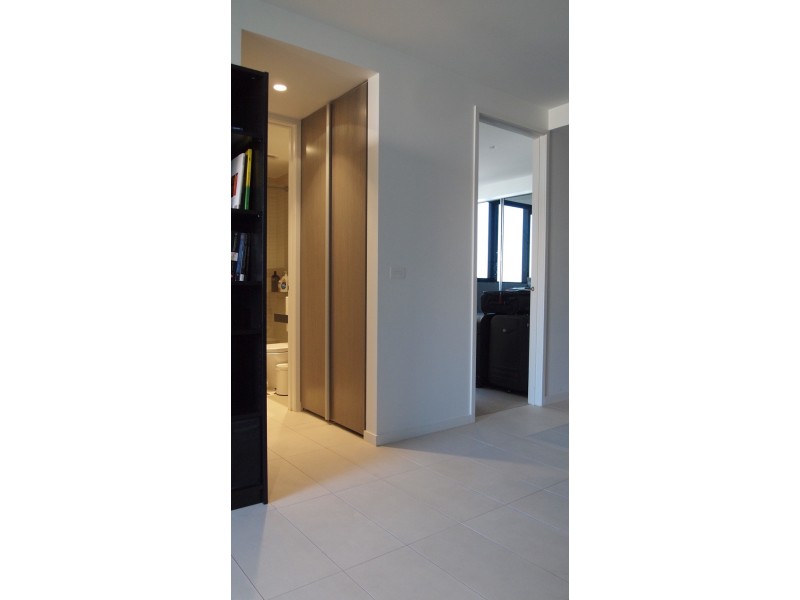 2212/50 Albert Road, South Melbourne VIC 3205