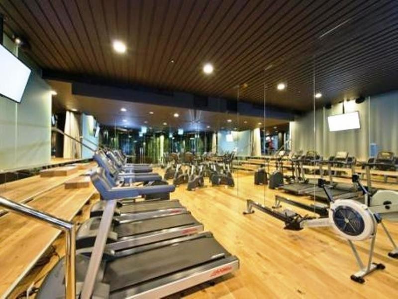 2212/50 Albert Road, South Melbourne VIC 3205