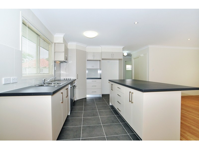 19 Otaki Rd, Yeronga QLD 4104