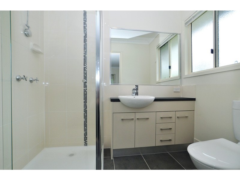 19 Otaki Rd, Yeronga QLD 4104