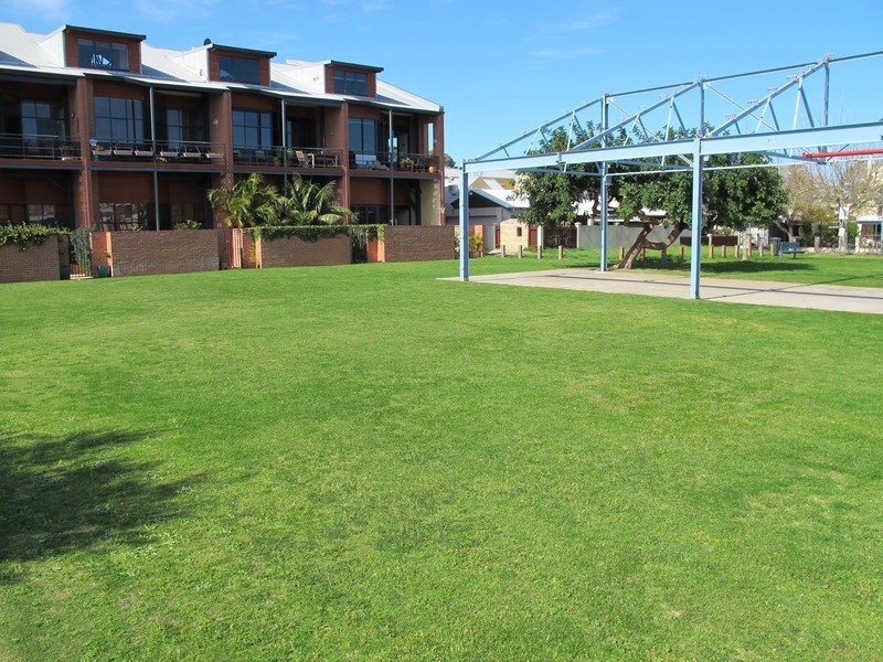 13/330 South Terrace, South Fremantle WA 6162