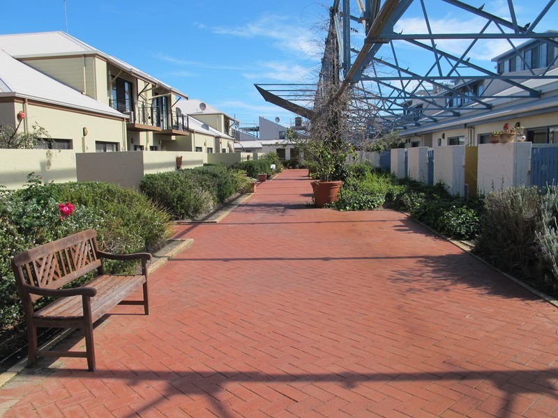 13/330 South Terrace, South Fremantle WA 6162