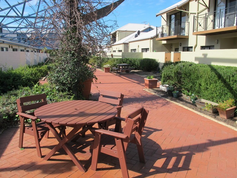 13/330 South Terrace, South Fremantle WA 6162