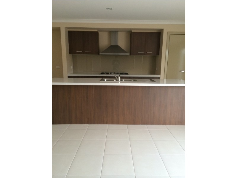 7 Kosa Avenue, Sunshine West VIC 3020