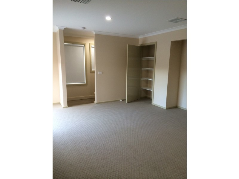 7 Kosa Avenue, Sunshine West VIC 3020