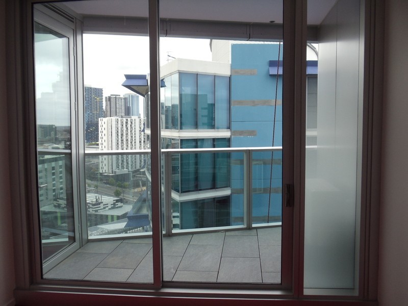 S2103/241 Harbour Esplanade, Docklands VIC 3008