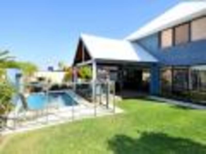 8 Sanddune Way, Wannanup WA 6210