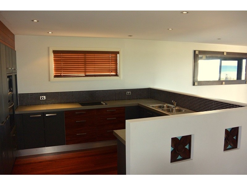 1/23 Stone Street, Stockton NSW 2295