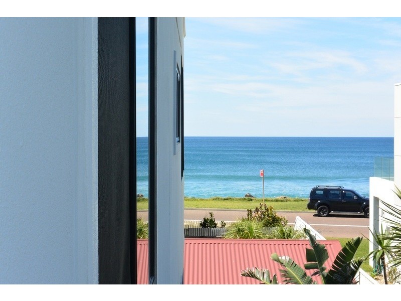 1/23 Stone Street, Stockton NSW 2295