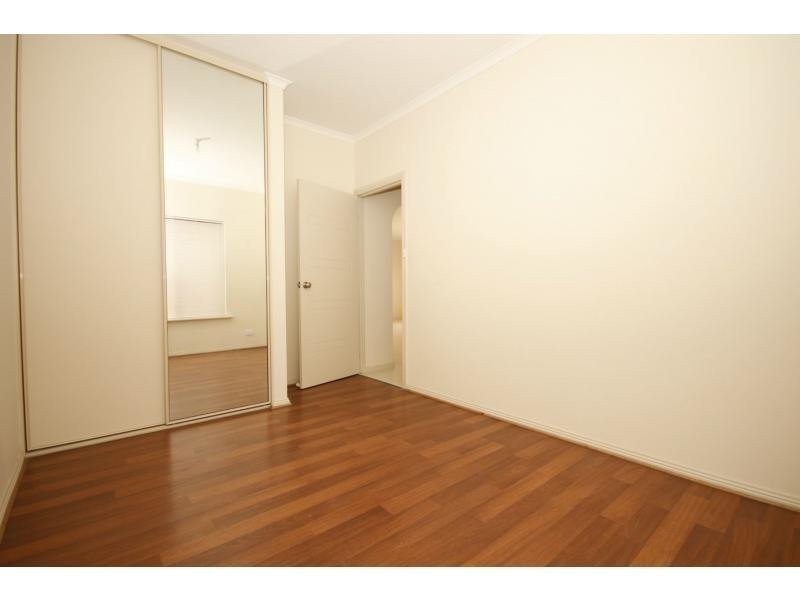 26 Londonderry Cres, Mansfield Park SA 5012