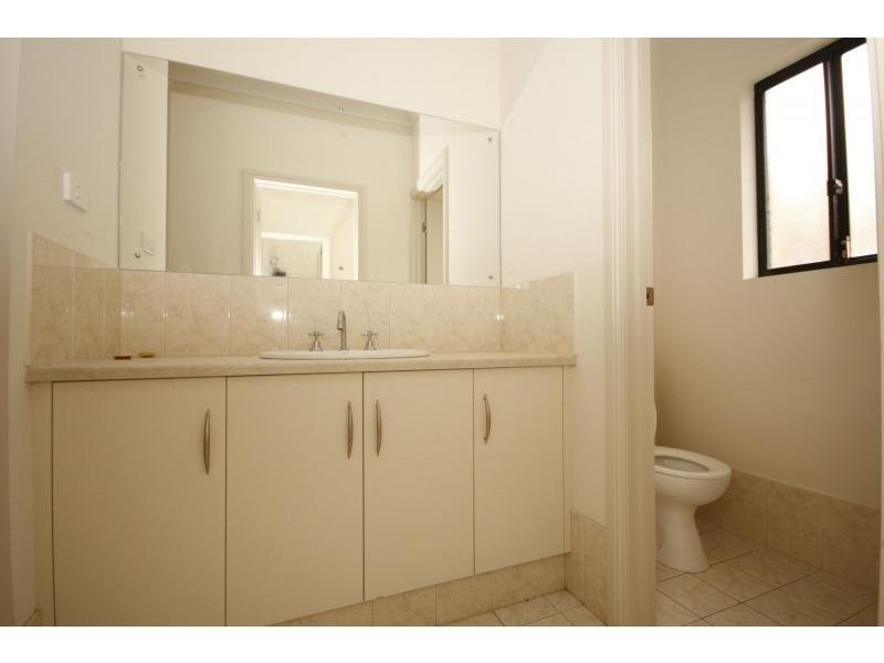 26 Londonderry Cres, Mansfield Park SA 5012