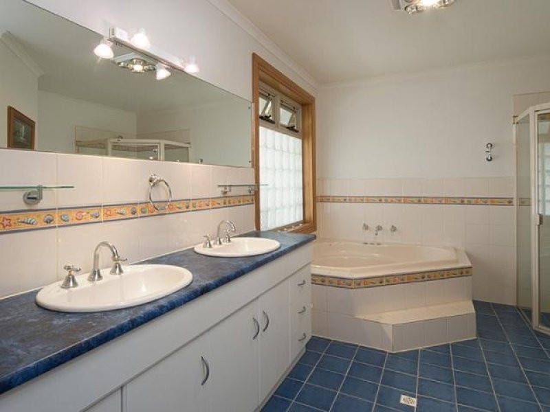 18 Yaktanga Way, Mount Barker SA 5251