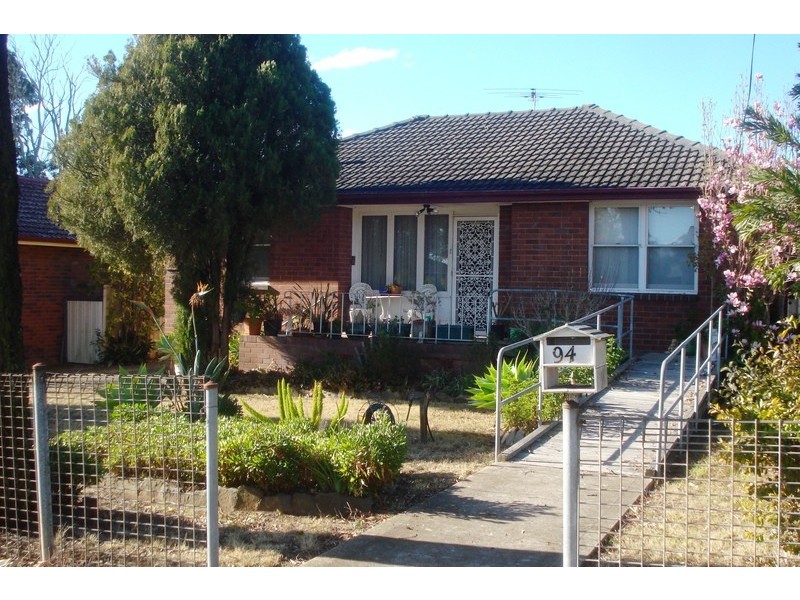 94 Angle Road South, Leumeah NSW 2560