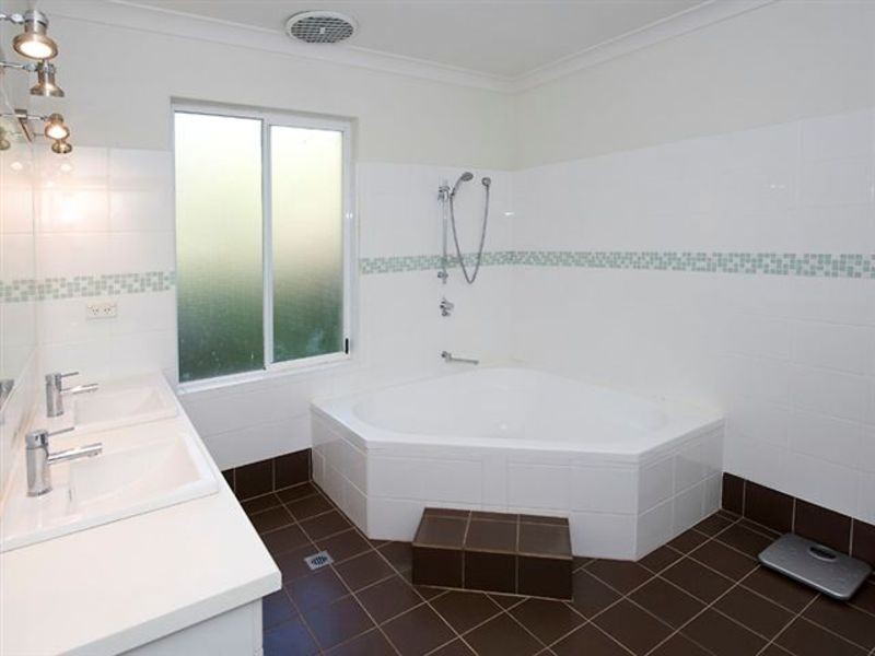 18  Amherst Ave, Darlington WA 6070