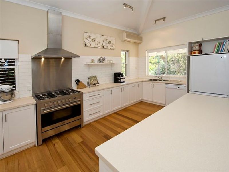 18  Amherst Ave, Darlington WA 6070