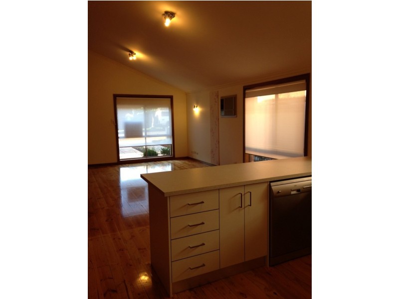 2/10 Fenwick Street, Thornbury VIC 3071