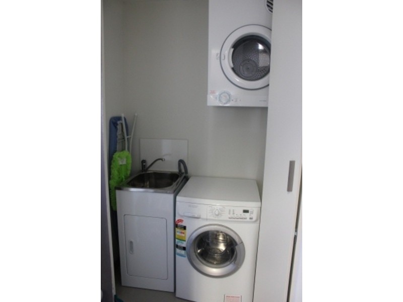 8/48 Eucalyptus Drive, Maidstone VIC 3012