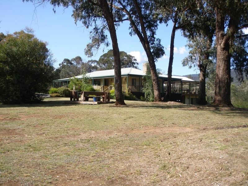 49 Waterson Rd, Jamieson VIC 3723